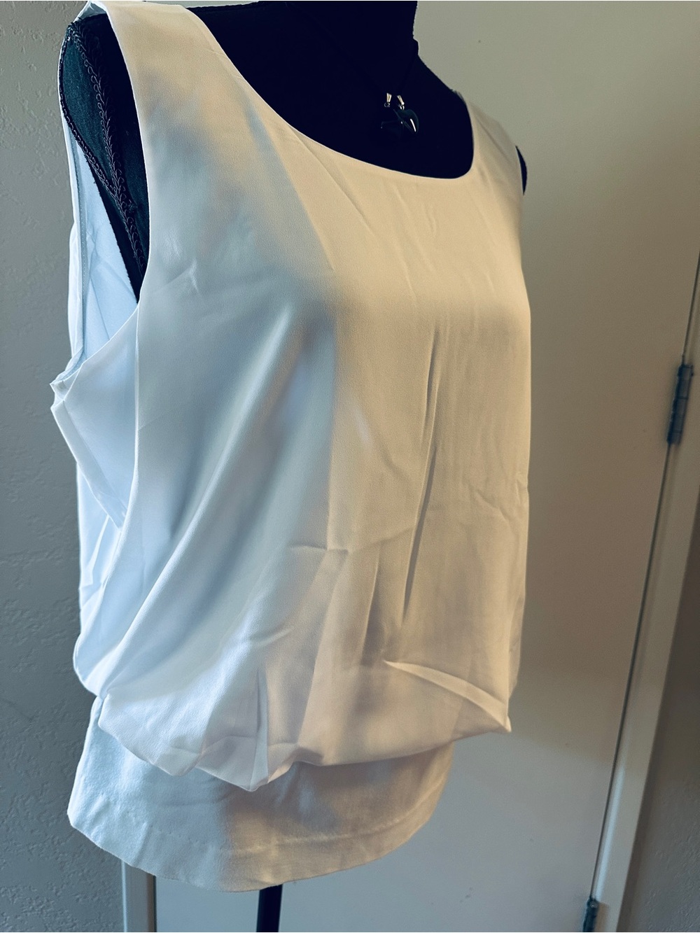 CAbi White Sleeveless Blouse- size Medium- Draped Bellowed Hem NWOT - Picture 6 of 10